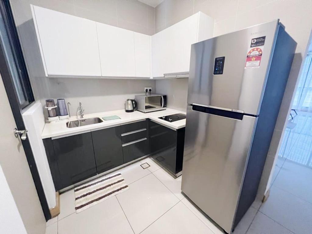 Promo Connected Train 2 Bedroom Above Mall 9
