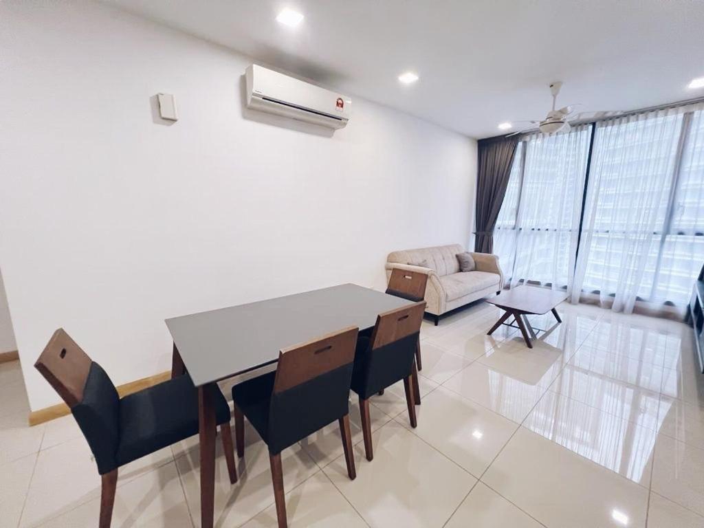 Promo Connected Train 2 Bedroom Above Mall 9 Kuala Lumpur