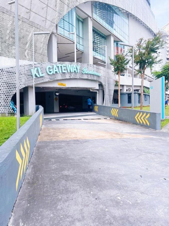Apartment Promo Connected Train 2 Bedroom Above Mall 9 *